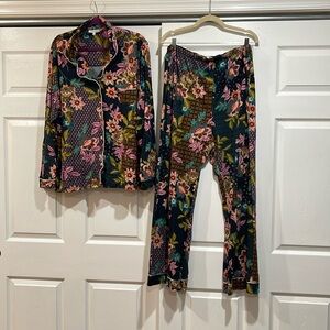 Johnny was Pjs navy floral. Two pieces. Carly pj set